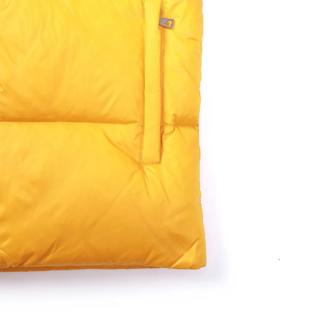 ~~F 318 Moncler Y 2001New Arrival Same Style ： 90 ， Quality 。 ： ， 。 ， 。 ： ， 。 White ， ， 。 ： ， 、 。